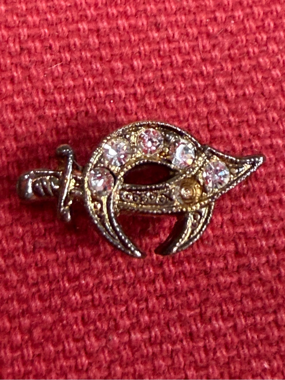 Masonic Freemason Shriners Tie Tac Lapel Pin with 5 crystals Vintage 60s